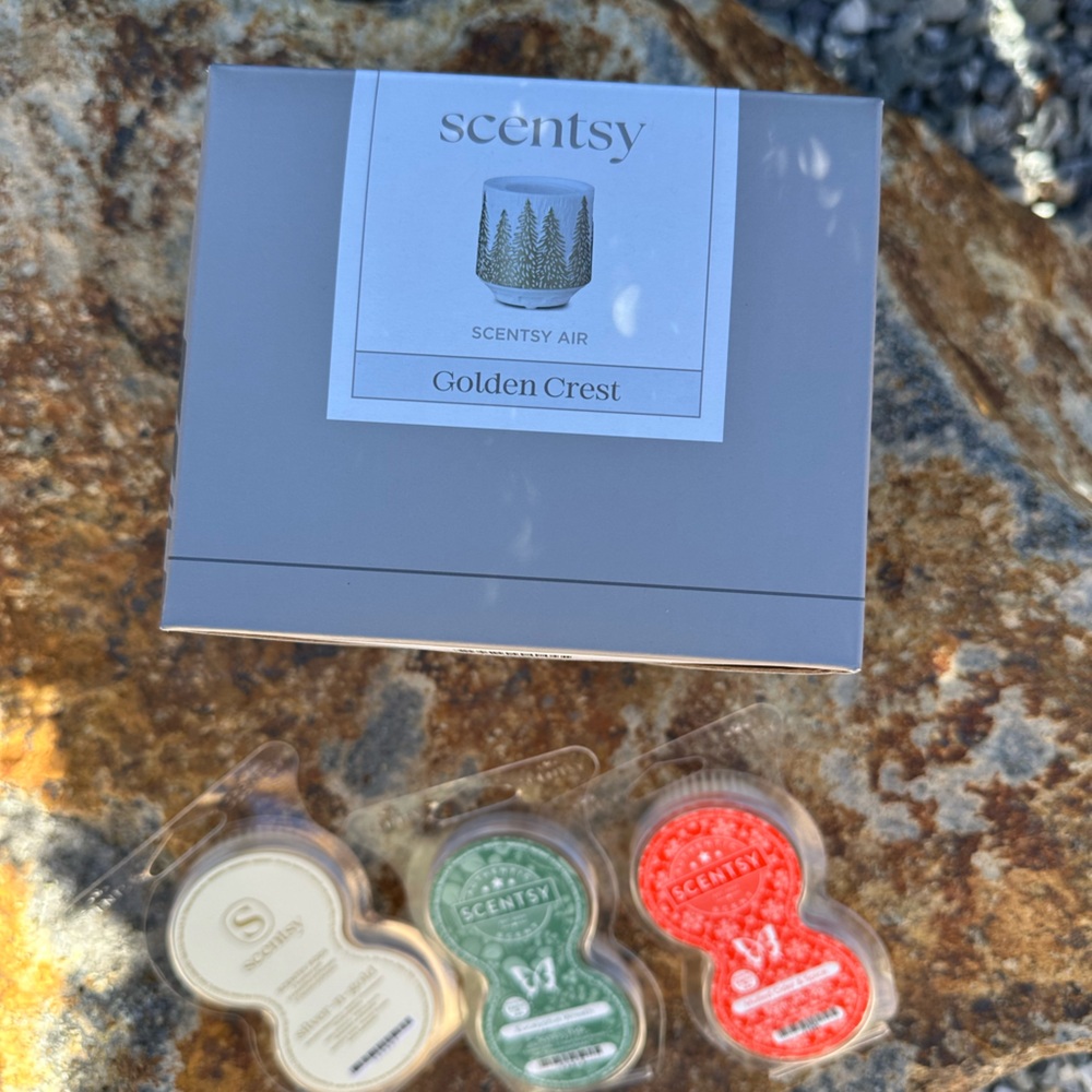Scentsy Air in Golden Crest with 3 refills